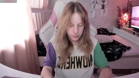 Snapshot of rapunzel_cute chatting on 06.09.26 Rapunzel online show from 06.09.26