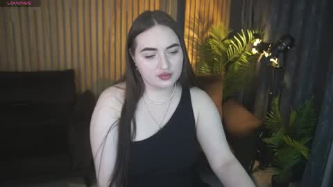 Snapshot of rapunzelangel chatting on 05.25.26 rapunzelangel online show from 05.25.26