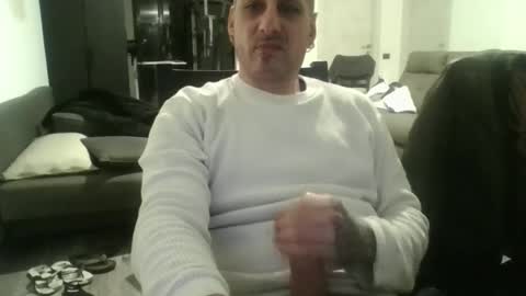 Snapshot of rapzerr chatting on 02.05.25 rapzerr online show from 02.05.25