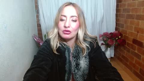 Snapshot of raquel_gh chatting on 01.30.25 Raquel online show from 01.30.25