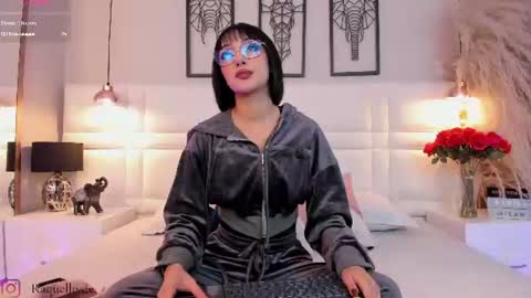 Snapshot of raquelhyde_ chatting on 06.21.26 raquel Hyde online show from 06.21.26