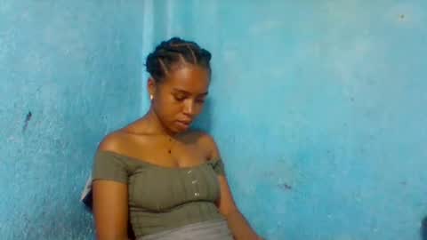 Snapshot of rasoelysca chatting on 12.15.25 rasoelysca online show from 12.15.25