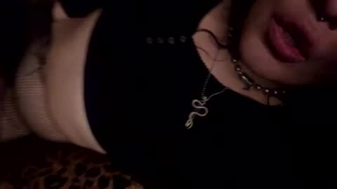 Snapshot of rattlesnakebitch chatting on 05.02.26 Rattlesnake Bitch 666 online show from 05.02.26