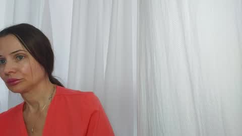 Emma online show from 12.16.25