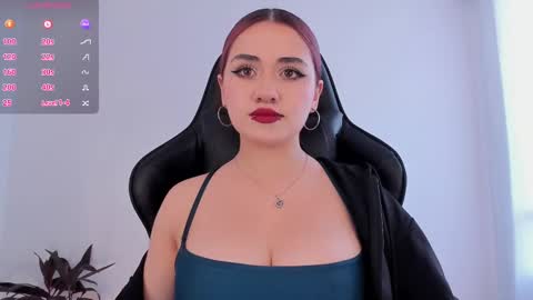 Snapshot of raven__white1 chatting on 01.17.25 Raven online show from 01.17.25