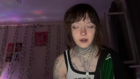 Snapshot of raven_armor chatting on 06.17.26 raven_armor online show from 06.17.26
