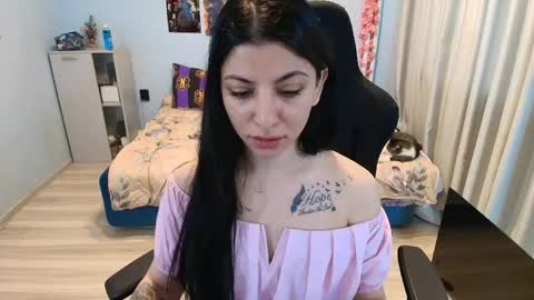 raven_haired_goddess online show from 04.16.26