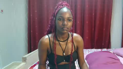 Snapshot of raven_luxe chatting on 04.19.26 Raven online show from 04.19.26
