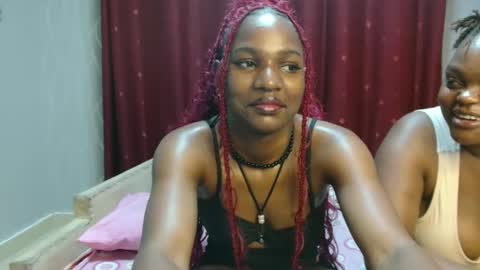 Snapshot of raven_luxe chatting on 04.19.26 Raven online show from 04.19.26