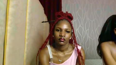 Snapshot of raven_luxe chatting on 05.29.26 Raven online show from 05.29.26