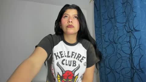 Snapshot of raven_rouge chatting on 12.20.24 gata online show from 12.20.24