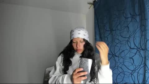 Snapshot of raven_rouge chatting on 02.25.25 gata online show from 02.25.25