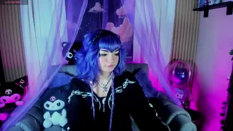 Snapshot of ravencollen chatting on 06.26.26 ravencollen online show from 06.26.26