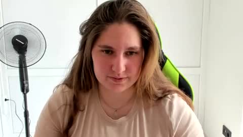 Snapshot of ravenncloud chatting on 06.18.26 Raven online show from 06.18.26