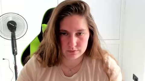 Snapshot of ravenncloud chatting on 06.18.26 Raven online show from 06.18.26