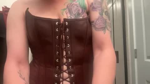 Raven Ray online show from 04.18.26