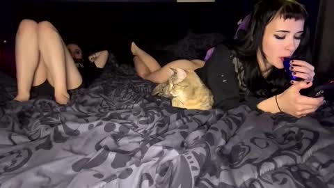 Ravyn and Nyx online show from 11.13.25