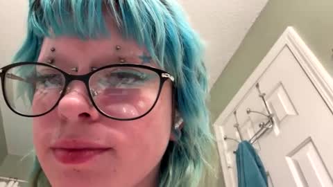 Snapshot of ravyn_xoxo chatting on 09.10.25 Ravynn 3 online show from 09.10.25