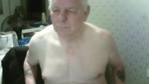 Snapshot of ray47 chatting on 09.11.25 ray47 online show from 09.11.25