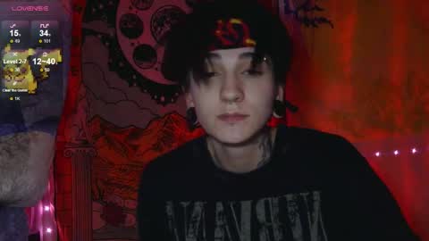 Snapshot of ray__taylor chatting on 11.10.25 Ray online show from 11.10.25