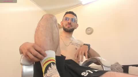 Snapshot of rayan_ortiz chatting on 11.19.25 rayan_ortiz online show from 11.19.25