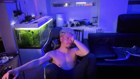 Rayzel online show from 02.18.26