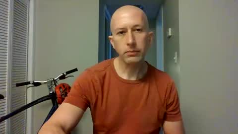 Snapshot of rbtknkstr chatting on 10.04.25 rbtknkstr online show from 10.04.25