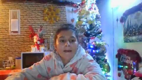 Snapshot of real_coupl3 chatting on 12.17.25 real_coupl3 online show from 12.17.25