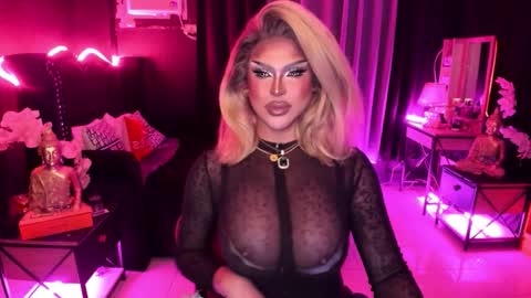 Snapshot of real_dom_phuta chatting on 11.20.25 Miss Katrina De Futah Goddess of HELL online show from 11.20.25