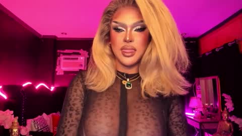 Snapshot of real_dom_phuta chatting on 11.20.25 Miss Katrina De Futah Goddess of HELL online show from 11.20.25