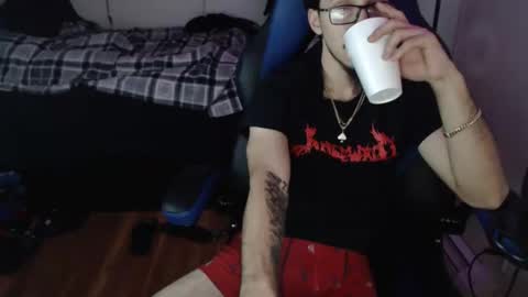 Snapshot of realace9 chatting on 10.13.25 realace9 online show from 10.13.25