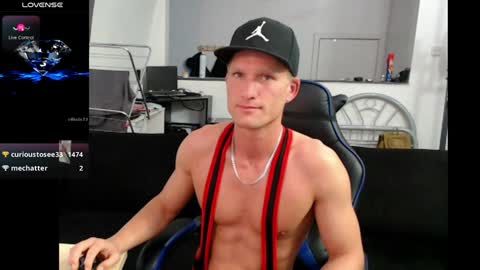 Snapshot of reallyman7 chatting on 12.19.24 Ask me online show from 12.19.24