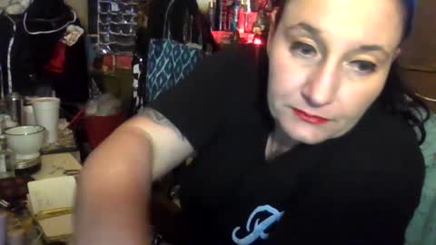 Snapshot of reallyredrum69th chatting on 10.15.25 reallyredrum69th online show from 10.15.25