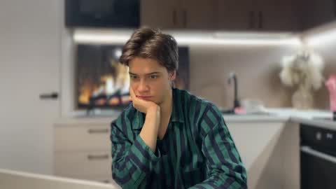 AliceEve online show from 02.17.25