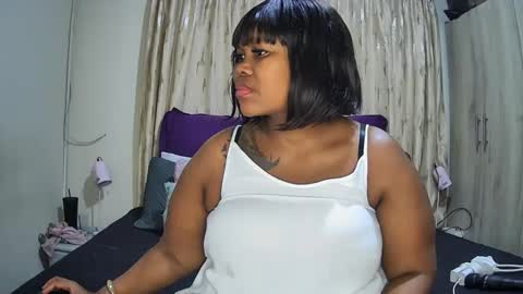 Snapshot of realsweetheart chatting on 04.21.26 REAL1SWEETHEART online show from 04.21.26