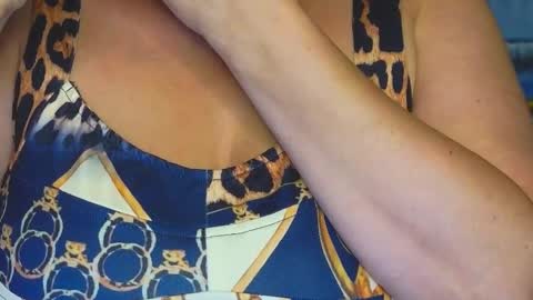 Im a little sick. Ill be back soon. online show from 09.27.25