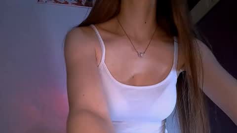 Snapshot of reavoran chatting on 12.02.25 Amanda online show from 12.02.25