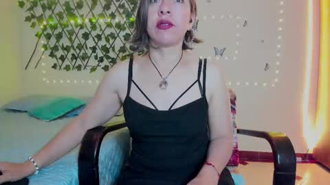 Snapshot of rebbeca09 chatting on 10.03.25 Rebbeca online show from 10.03.25