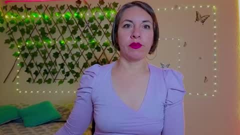 Snapshot of rebbeca09 chatting on 10.23.25 Rebbeca online show from 10.23.25