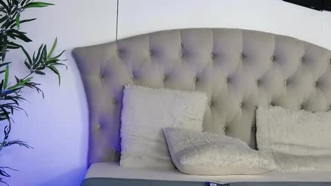 rebbeccaray online show from 02.04.26