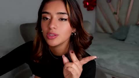 Snapshot of rebeca_cortez55 chatting on 11.13.25 Rebecca online show from 11.13.25