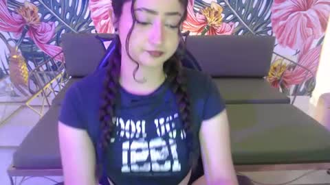Snapshot of rebeca_dreams chatting on 07.14.26 Rebeca dreams online show from 07.14.26