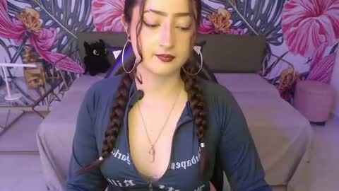 Snapshot of rebeca_dreams chatting on 07.24.26 Rebeca dreams online show from 07.24.26