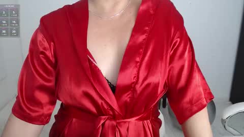 Snapshot of rebeca_milf chatting on 01.10.26 REBECA online show from 01.10.26