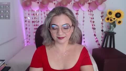 Snapshot of rebeca_milf chatting on 01.19.26 REBECA online show from 01.19.26