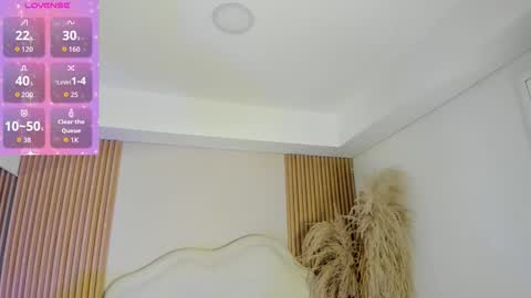 rebeca_taylor_ online show from 03.15.26