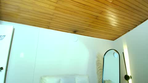 Rebeca Williams online show from 02.27.25