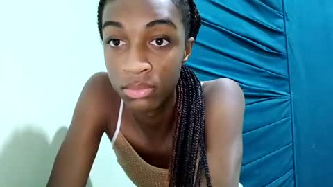 Snapshot of rebecca23278 chatting on 06.16.26 Tu mami Rebecca online show from 06.16.26