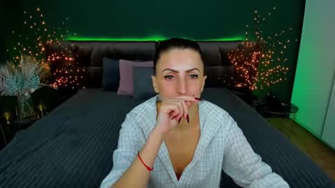 rebecca_diamonds online show from 02.02.25