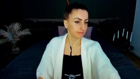 rebecca_diamonds online show from 02.10.26